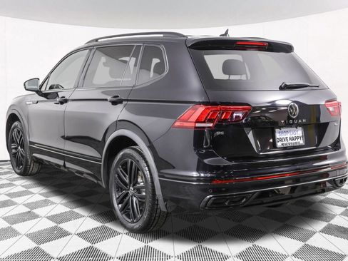 Used 2022 Volkswagen Tiguan SE R-Line image 19