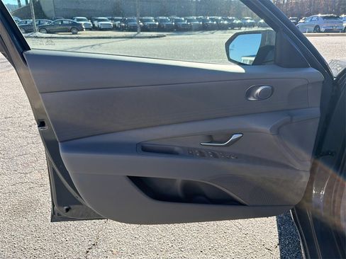 New 2026 Hyundai Elantra SE image 10