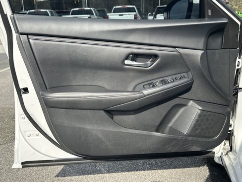 Used 2023 Nissan Sentra SV w/ Trunk Package image 11