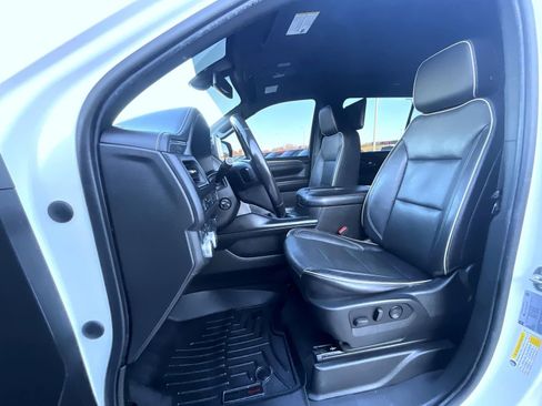 Used 2021 GMC Yukon XL SLT w/ SLT Luxury Plus Package image 10