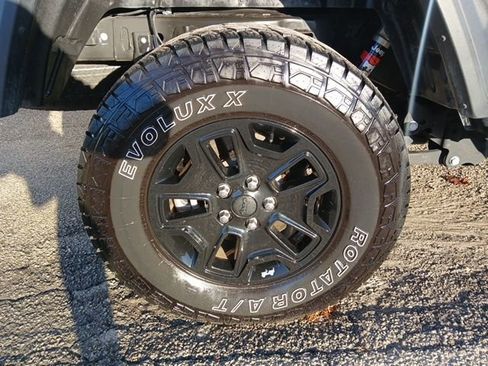 Used 2020 Jeep Gladiator Sport w/ Quick Order Package 24S image 55