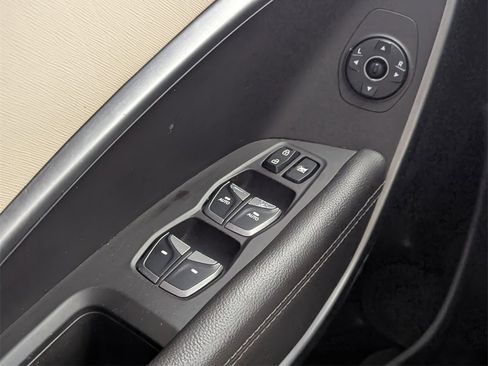 Used 2017 Hyundai Santa Fe SE Ultimate w/ SE Ultimate Tech Package 03 image 15