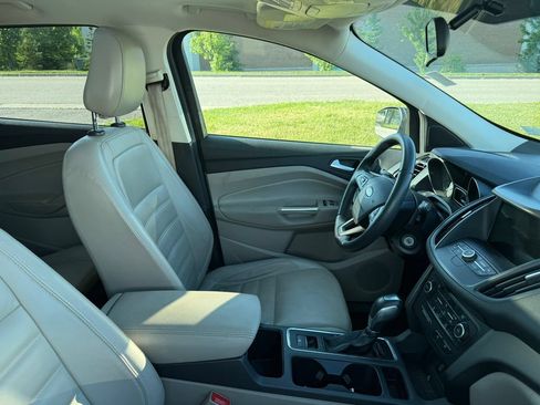 Certified 2018 Ford Escape SEL AWD/4WD image 9