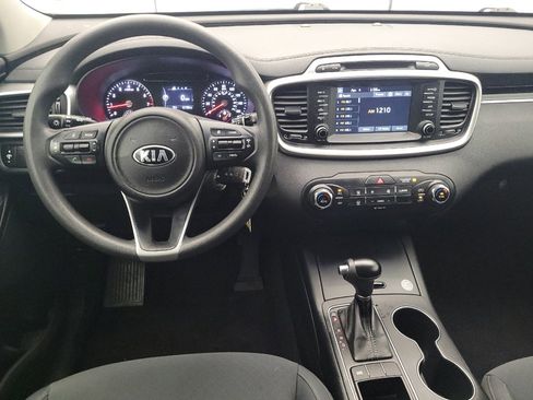 Used 2018 Kia Sorento LX image 22
