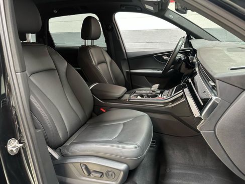 Used 2022 Audi Q7 3.0T Premium Plus w/ Premium Plus Package AWD/4WD image 9