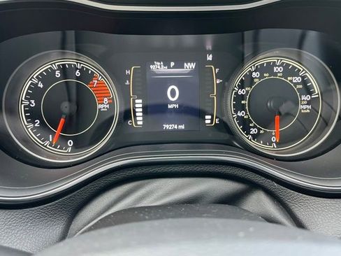 Used 2021 Jeep Cherokee Latitude Lux image 12