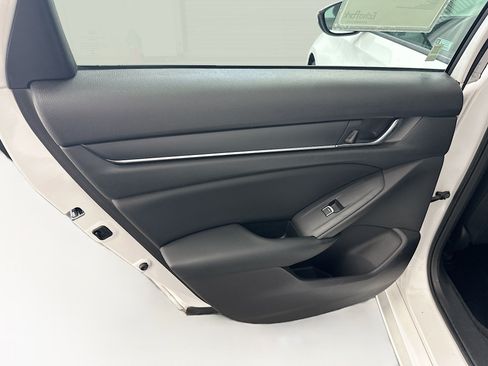 Used 2018 Honda Accord Sport image 26