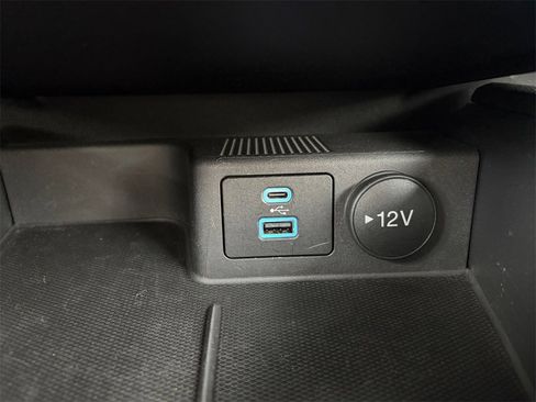 Used 2023 Ford Escape Active image 17