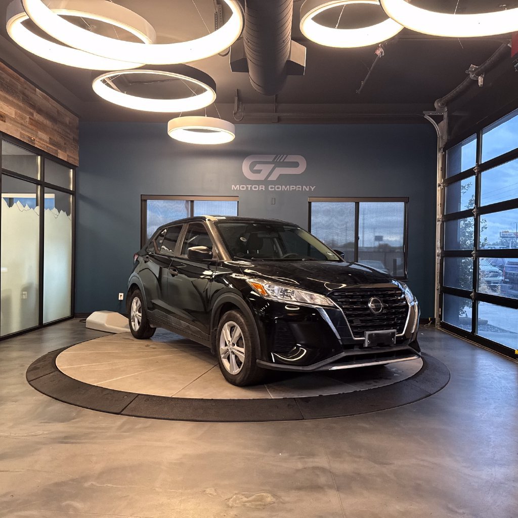 Used 2021 Nissan Kicks S FWD image 1