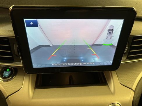 Certified 2021 Ford Explorer XLT w/ Equipment Group 202A image 12