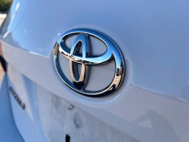 Used 2016 Toyota Corolla LE FWD image 12