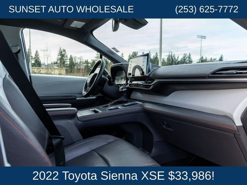 Used 2022 Toyota Sienna XSE FWD image 62