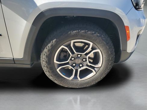 Certified 2022 Jeep Grand Cherokee Trailhawk image 6