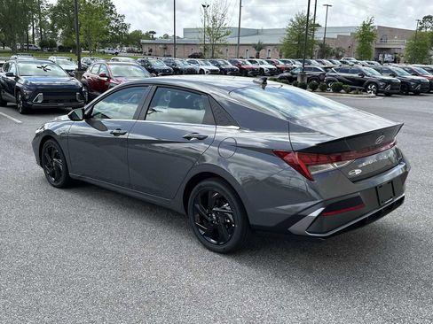New 2026 Hyundai Elantra SEL Sport Premium FWD image 5