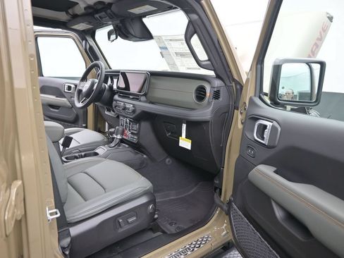 New 2026 Jeep Gladiator Mojave AWD/4WD image 17