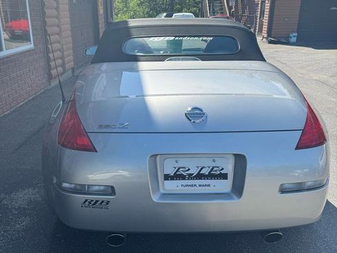 Used 2004 Nissan 350Z Touring image 4