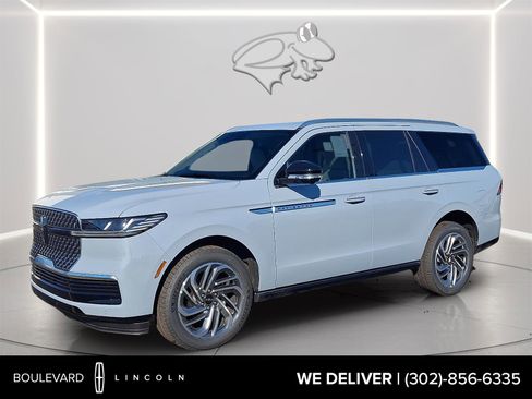 New 2025 Lincoln Navigator Reserve AWD/4WD image 1