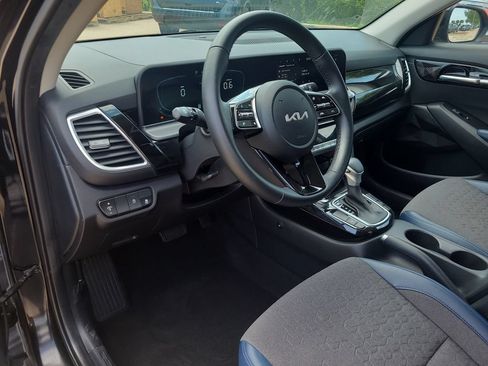 Used 2025 Kia Seltos S FWD image 15