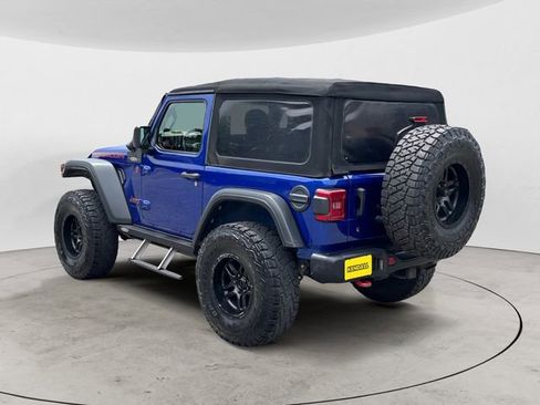 Used 2018 Jeep Wrangler Rubicon AWD/4WD image 3