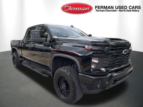 Used 2024 Chevrolet Silverado 2500 Custom w/ Custom Value Package image 1