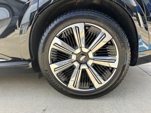 Certified 2025 Cadillac Escalade IQ Luxury 2 w/ LPO, Premium Carpet Package AWD/4WD image 22