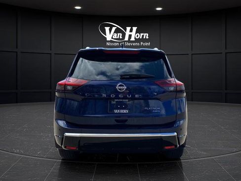 Used 2024 Nissan Rogue Platinum image 6