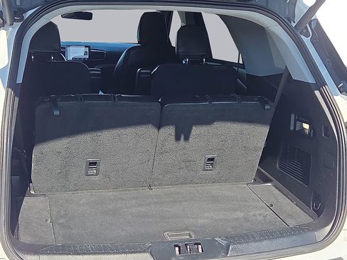 Used 2021 Ford Explorer Limited w/ Equipment Group 301A image 8