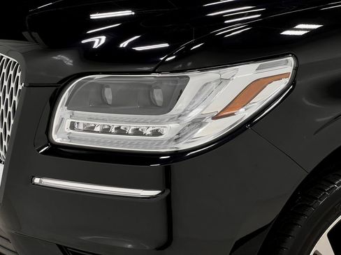 Used 2020 Lincoln Navigator Reserve w/ Luxury Package AWD/4WD image 36