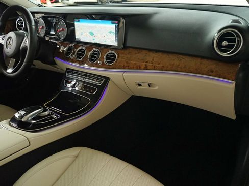 Used 2017 Mercedes-Benz E 300 image 5