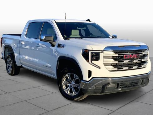 Used 2024 GMC Sierra 1500 SLE image 2