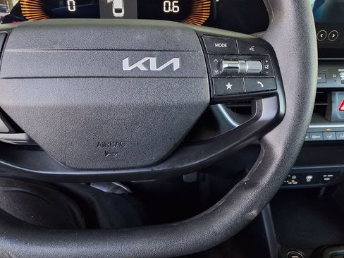 Used 2025 Kia K4 FWD image 26
