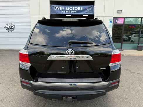 Used 2012 Toyota Highlander Limited w/ Tow Pkg AWD/4WD image 12