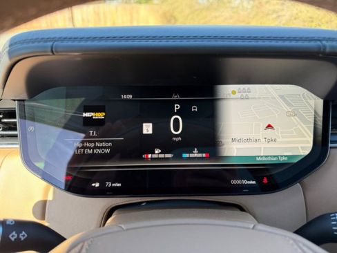 New 2026 Land Rover Range Rover Long Wheelbase SE image 24