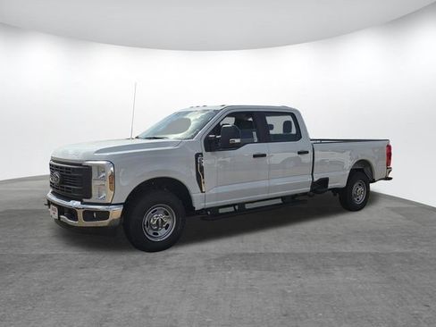New 2026 Ford F250 XLT w/ FX4 Off-Road Package AWD/4WD image 4