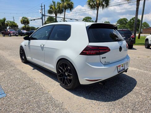 Used 2015 Volkswagen GTI S FWD image 3