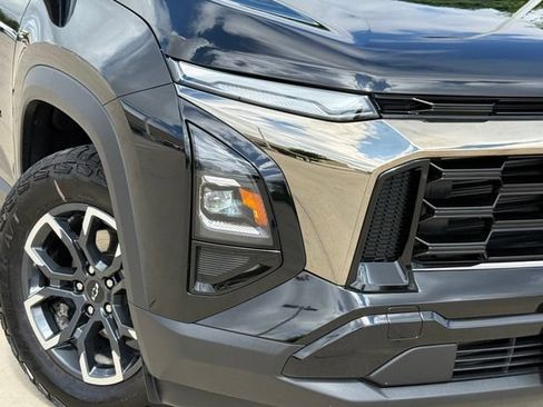 Used 2026 Chevrolet Equinox ACTIV AWD/4WD image 3