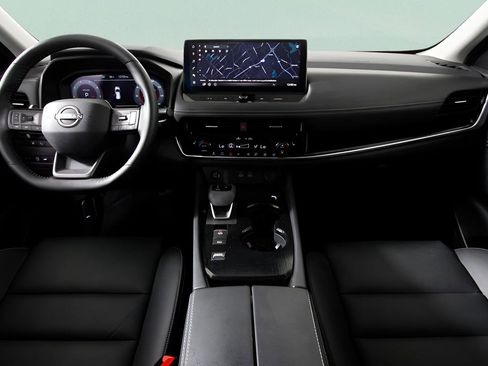 Used 2025 Nissan Rogue SL w/ SL Premium Package image 16