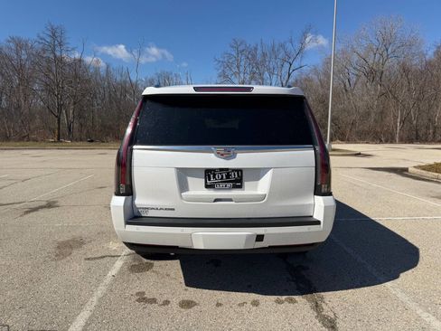 Used 2017 Cadillac Escalade ESV Platinum image 7