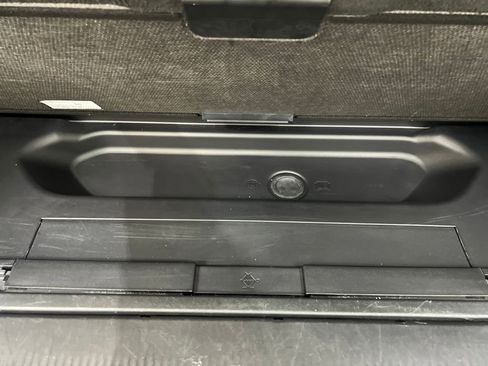 Used 2025 Ford Expedition Platinum image 44