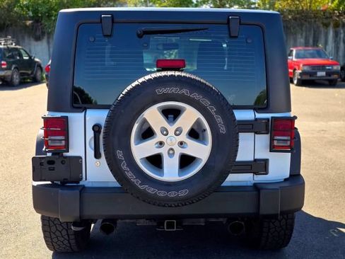 Used 2017 Jeep Wrangler Sport w/ Quick Order Package 24S AWD/4WD image 6