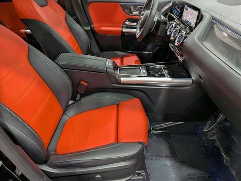 Used 2025 Mercedes-Benz GLA 35 AMG 4MATIC image 22