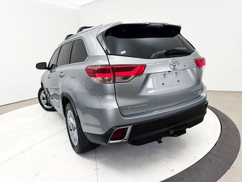 Used 2018 Toyota Highlander Limited AWD/4WD image 8