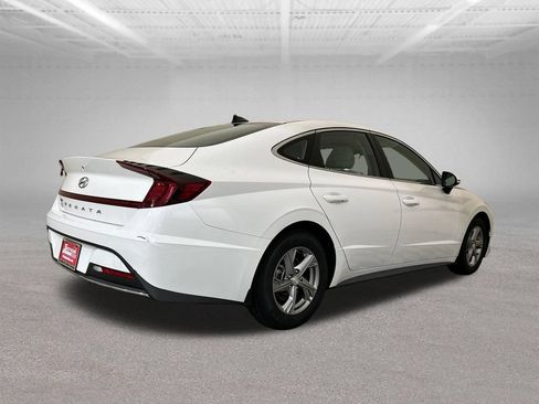 Used 2023 Hyundai Sonata SE FWD image 5
