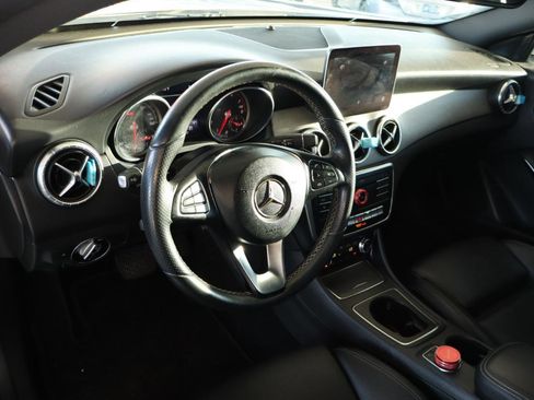 Used 2018 Mercedes-Benz CLA 250 image 15