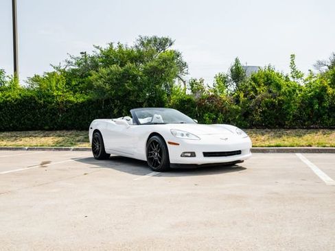 Used 2006 Chevrolet Corvette Convertible w/ Preferred Equipment Group image 59