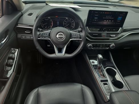 Certified 2023 Nissan Altima 2.5 SR w/ SR Premium Package AWD/4WD image 11