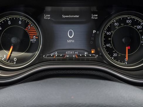 Used 2022 Jeep Cherokee Trailhawk AWD/4WD image 28