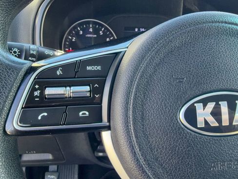 Used 2022 Kia Sportage LX image 17