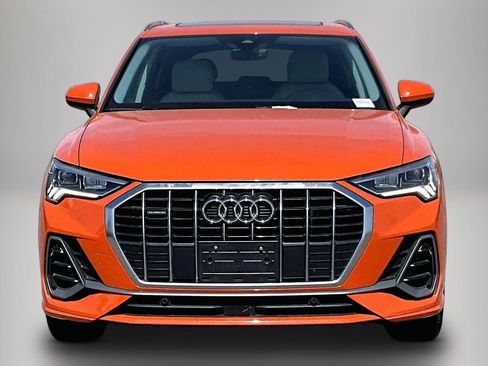 Used 2024 Audi Q3 2.0T Premium AWD/4WD image 2