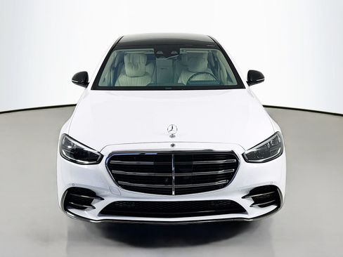 Used 2024 Mercedes-Benz S 500 4MATIC image 2